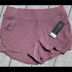 New Woman’s Short Small with Side Pockets